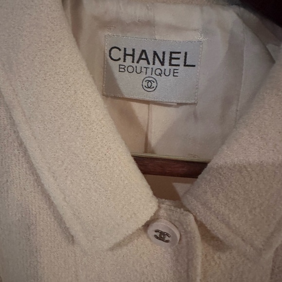 Chanel Cream Bouncle Wool Suit Eu 42 - Picture 4 of 11